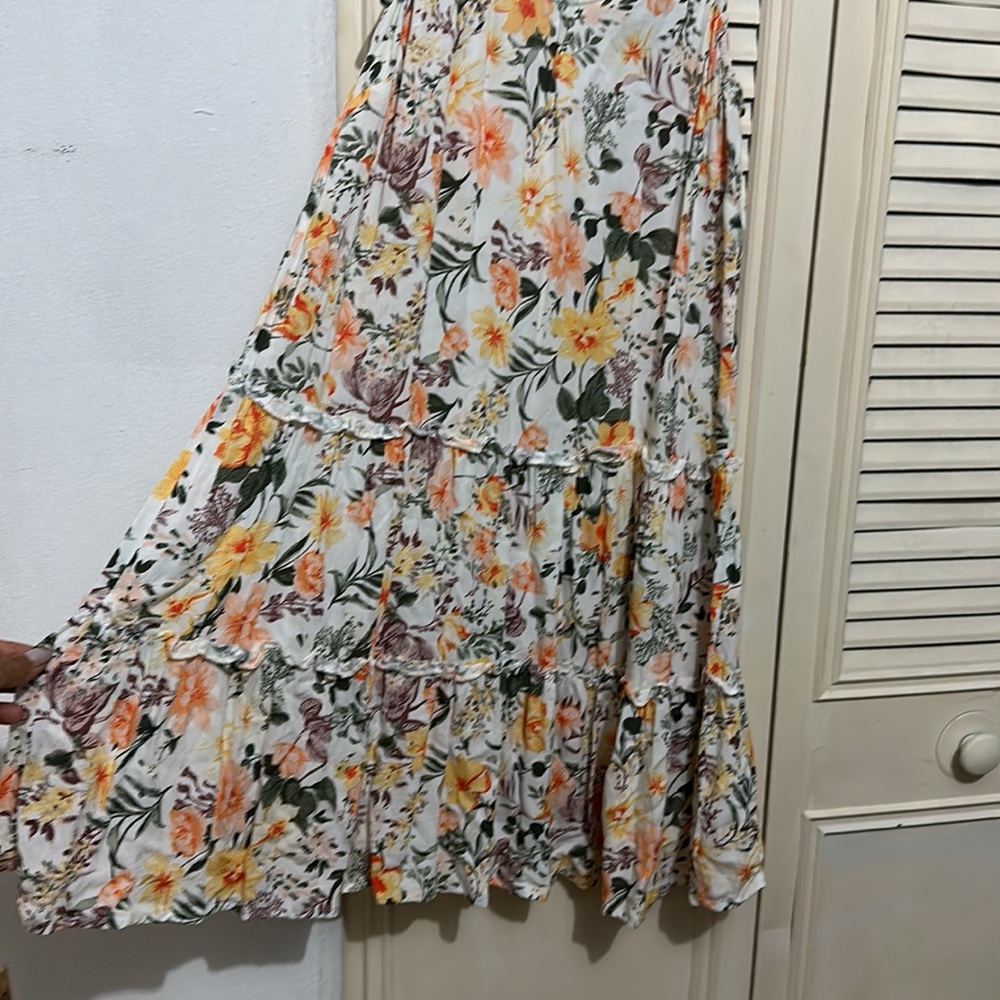 Dress - Picture 2 of 4